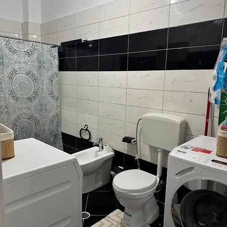 Akh M Vlorë
